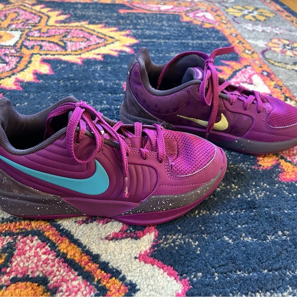 EUC Ja 2 Nike Basketball Sneakers - Picture 4 of 7